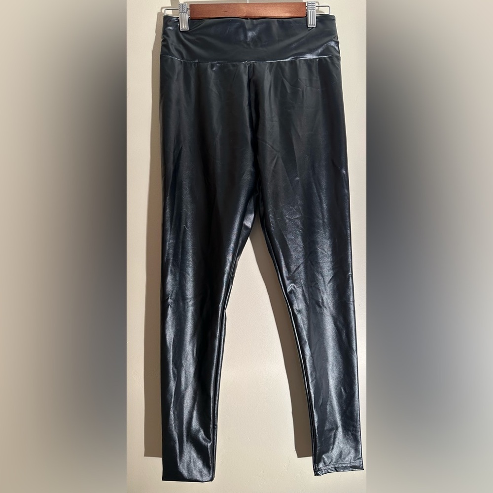 Cupshe Faux Leather Leggings - Size Medium, 26” Inseam NWT - Picture 2 of 8